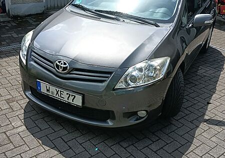 Toyota Auris 1,6-l 6-Gang Edition, 5-Türer