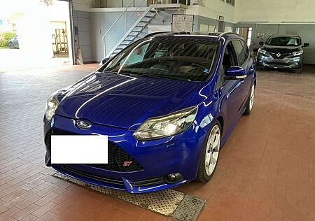 Ford Focus ST LEDER RECARO XENON KAMERA