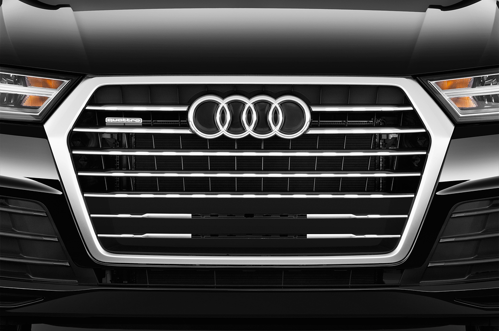 Audi Q7 (Baujahr 2020) - 5 Türen Kühlergrill und Scheinwerfer