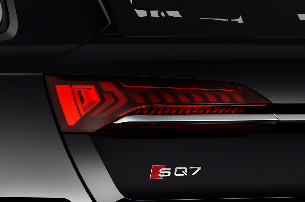 Audi SQ7 (Baujahr 2022) Base 5 Türen Rücklicht