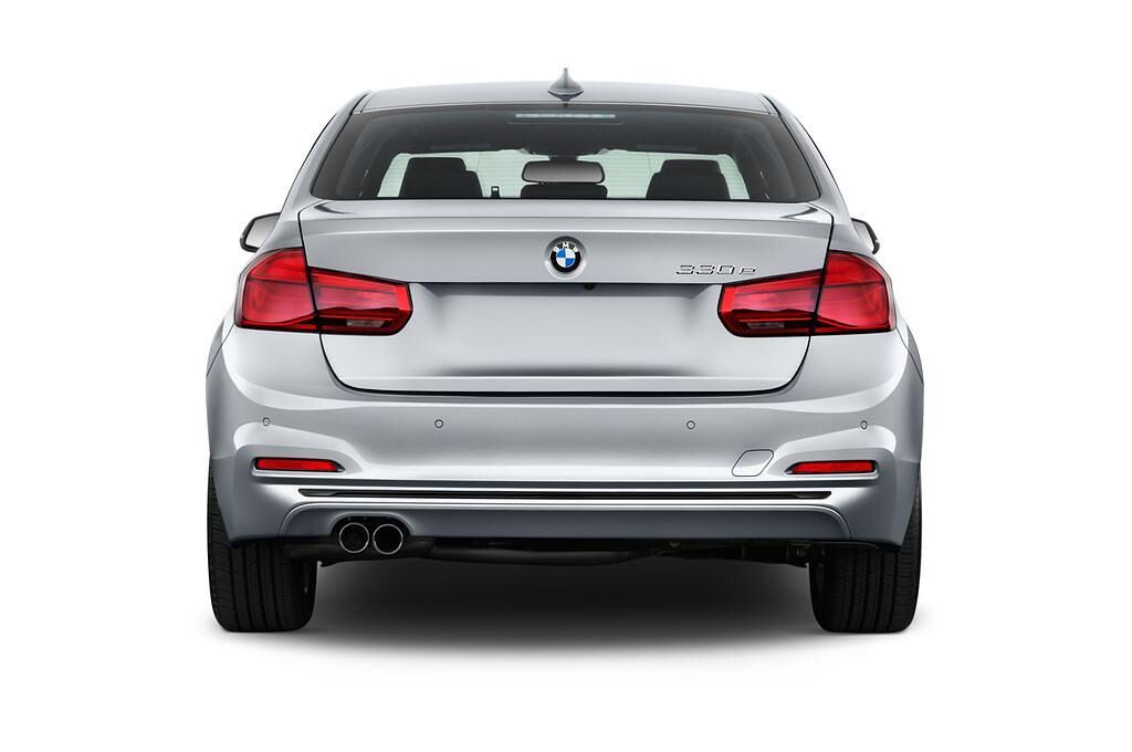 BMW 3 Series Iperformance (Baujahr 2017) Sport Line 4 Türen Heckansicht
