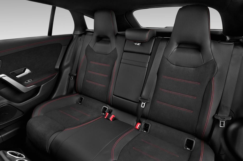 Mercedes CLA Shooting Brake (Baujahr 2020) - 5 Türen Rücksitze