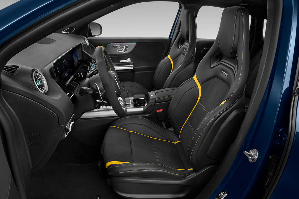 Mercedes GLA (Baujahr 2021) AMG 45 S 5 Türen Vordersitze