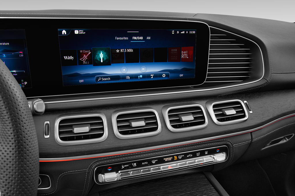 Mercedes GLE (Baujahr 2024) 350 de AMG Line 5 Türen Radio und Infotainmentsystem