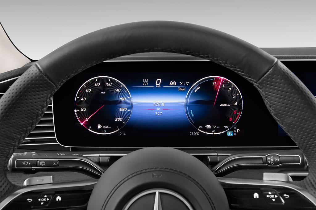 Mercedes GLE (Baujahr 2024) 350 de AMG Line 5 Türen Tacho und Fahrerinstrumente