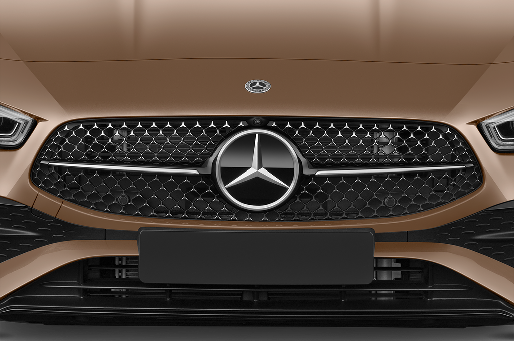Mercedes CLA Shooting Brake (Baujahr 2023) AMG Line 5 Türen Kühlergrill und Scheinwerfer