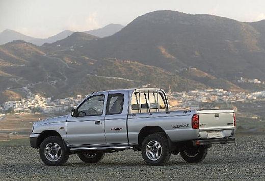 MAZDA B 2500 (1999 - 2006) B 2500 M-Midl